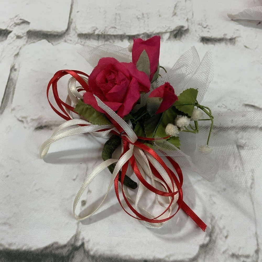 Corsage Boutonnière Lot Of 2 Red Rose White‎ Ribbon Lace Prom Groom Vintage - Picture 2 of 6